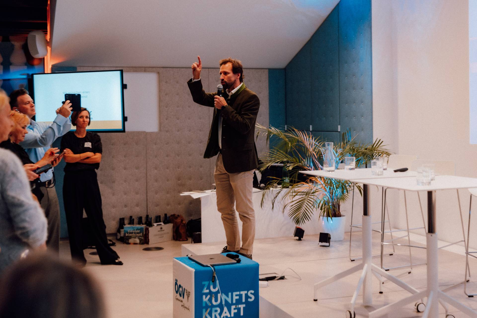 michael-meindl_2025-11-10_0132